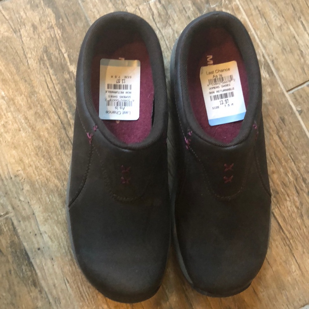 Woman’s shoes NEW